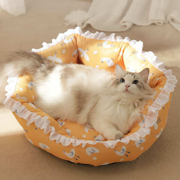 Fresh lace floral cat nest